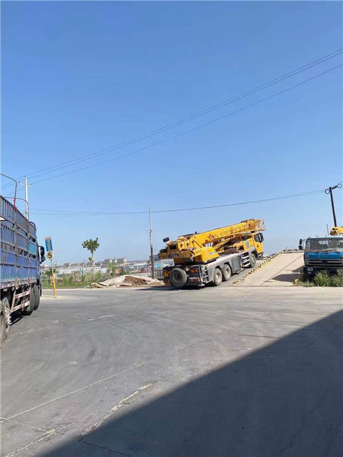 罗山县25吨吊车的租赁价格大概是多少？