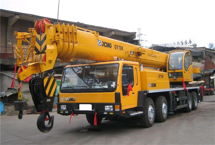 罗山县吊车出租选择重点